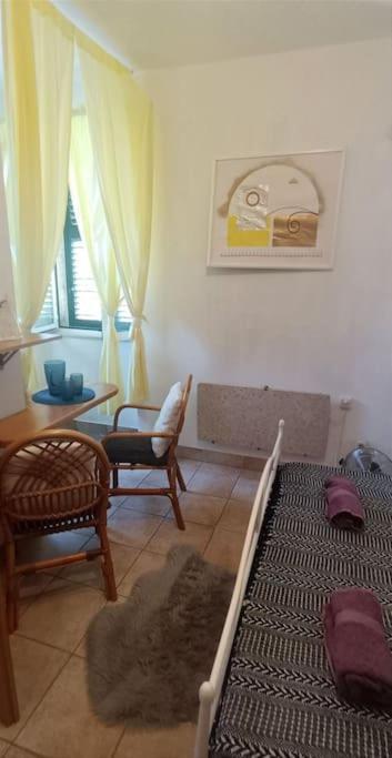 Little Heaven Apartment Ровин Екстериор снимка